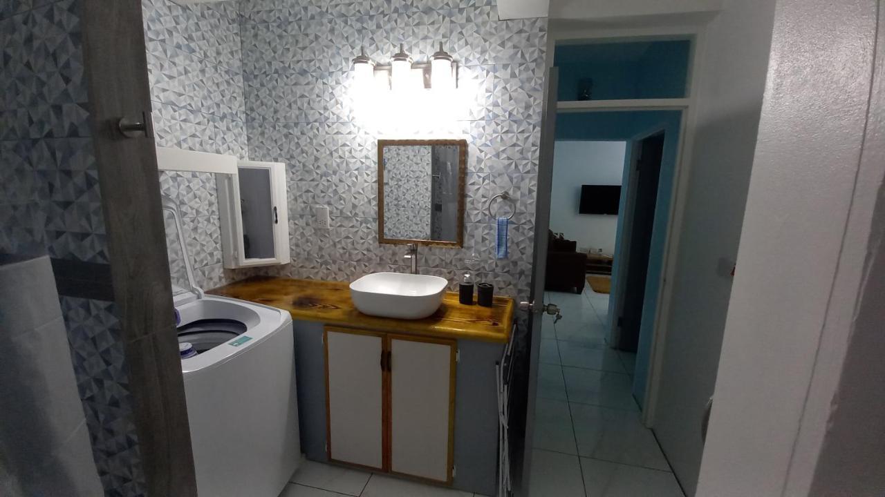 Cozy Vacation Retreat With Free Parking Roseau Exterior foto